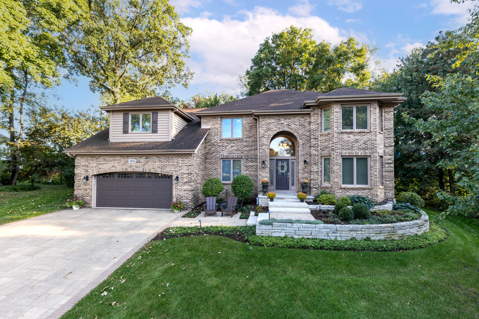 2421 River Woods Drive, Naperville, IL 60565