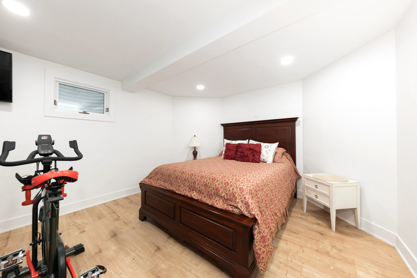 2421 River Woods Drive, Naperville, IL 60565