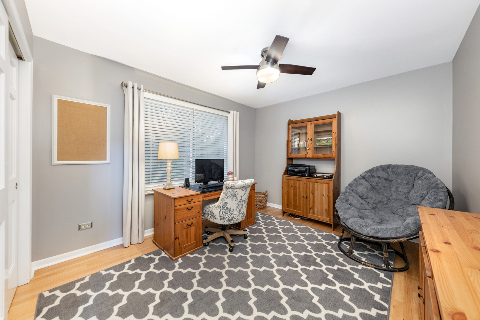 2421 River Woods Drive, Naperville, IL 60565