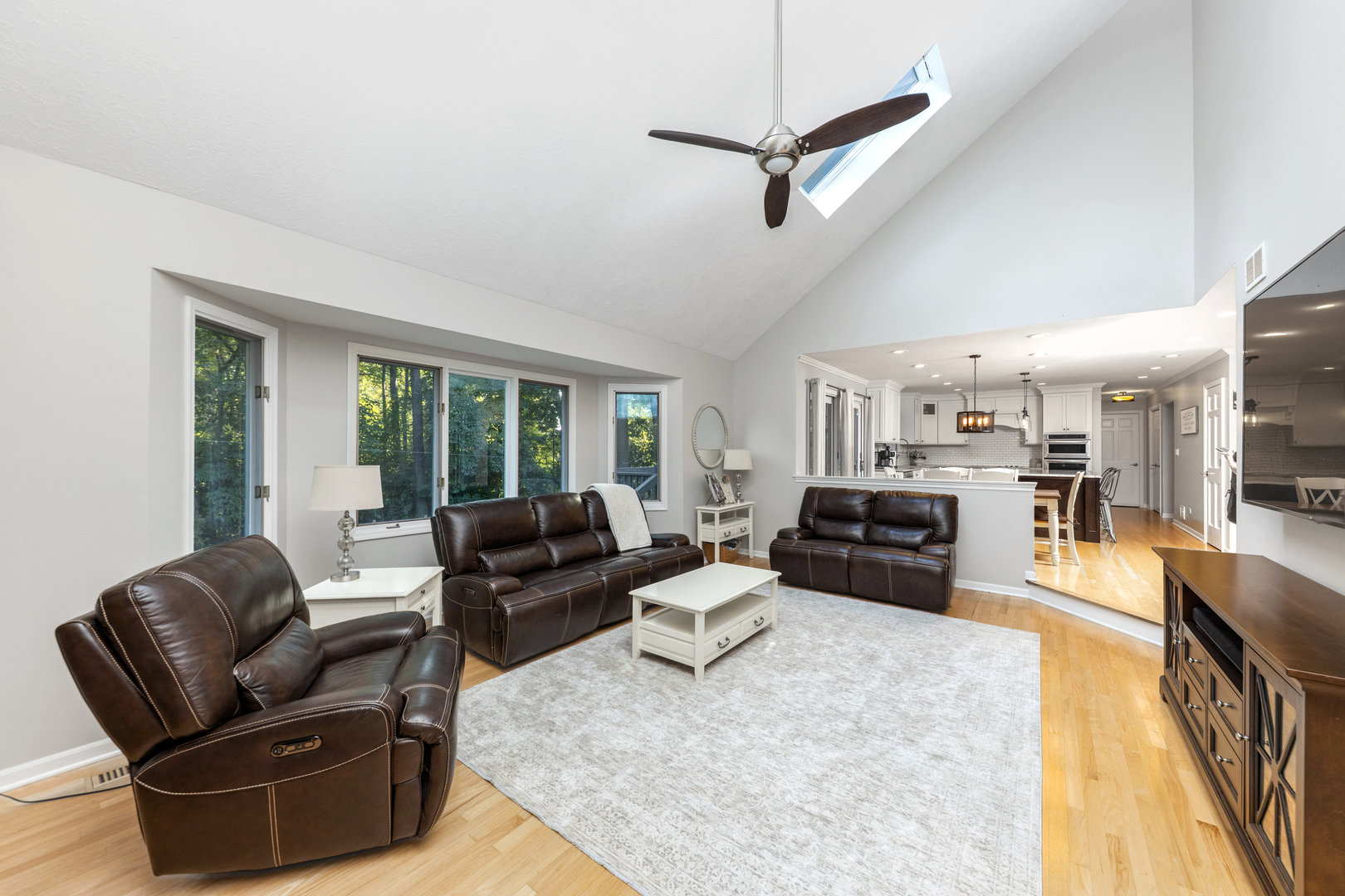 2421 River Woods Drive, Naperville, IL 60565