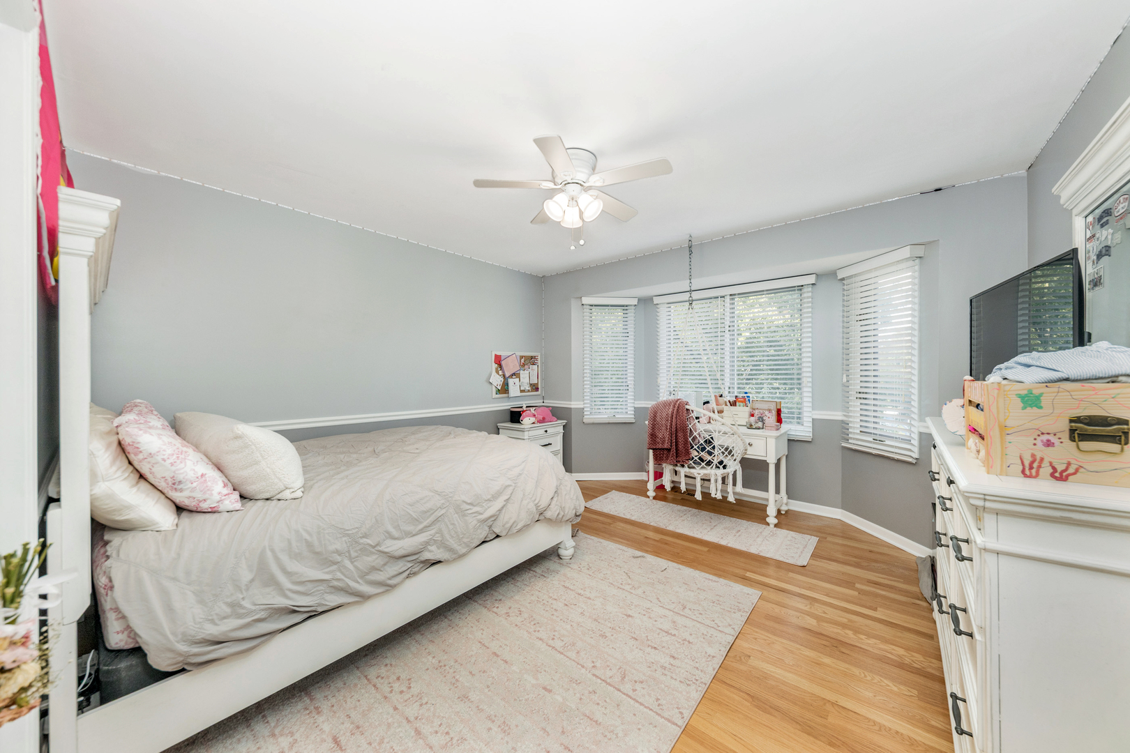 2421 River Woods Drive, Naperville, IL 60565