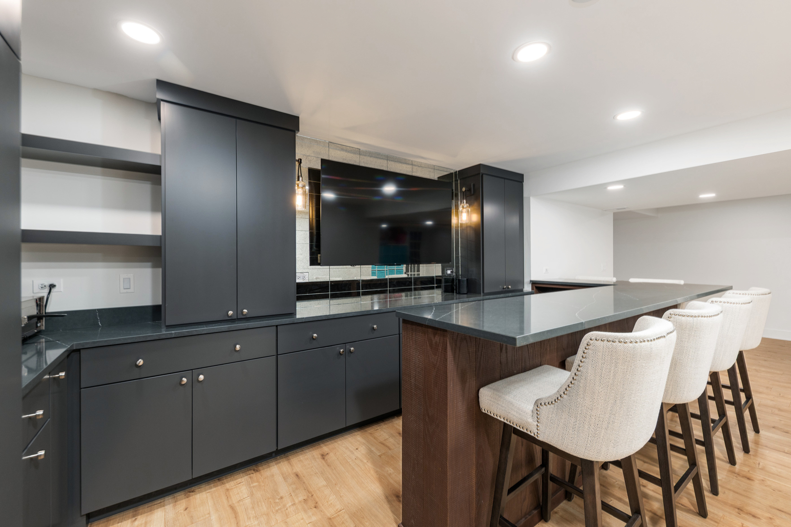 2421 River Woods Drive, Naperville, IL 60565