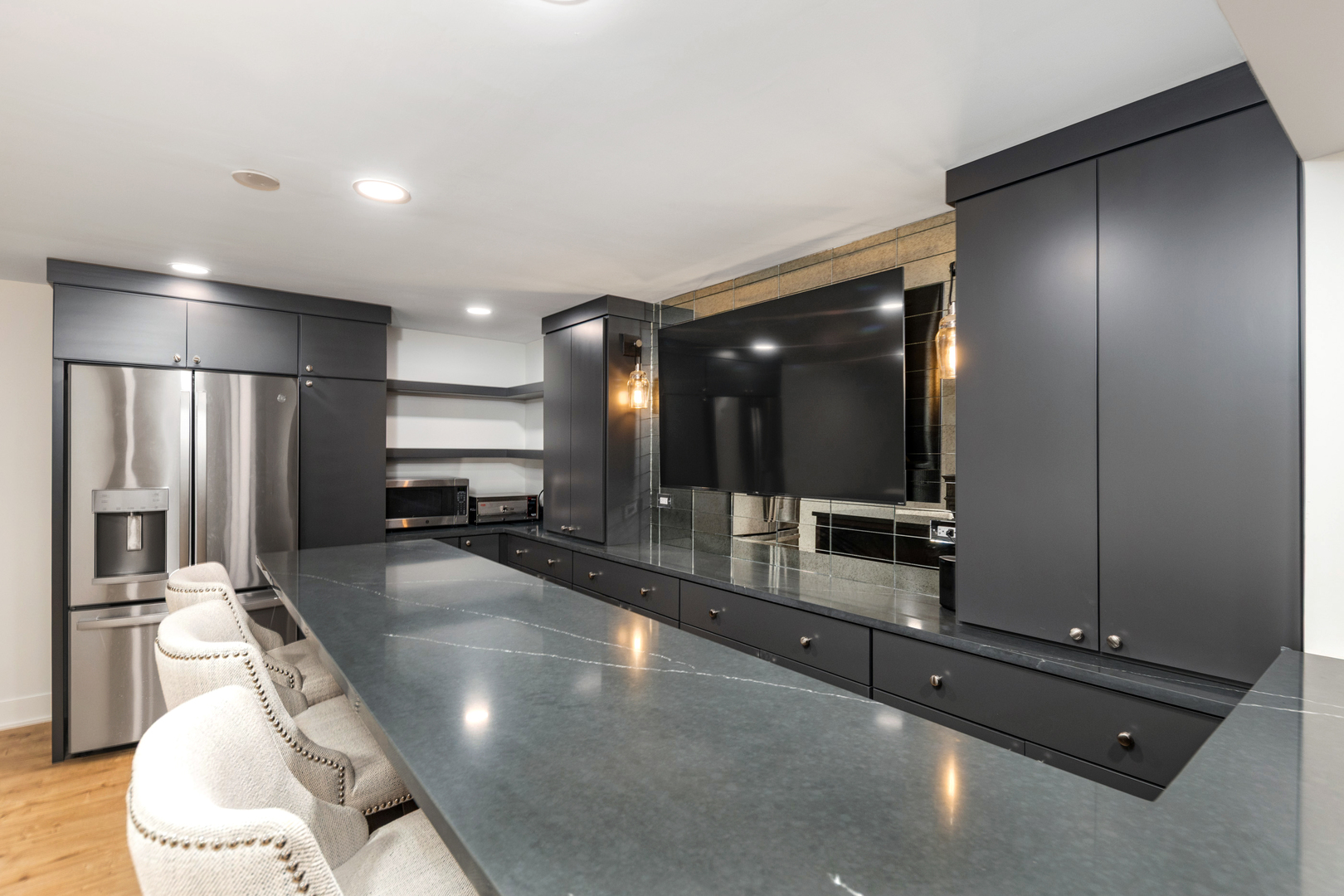 2421 River Woods Drive, Naperville, IL 60565