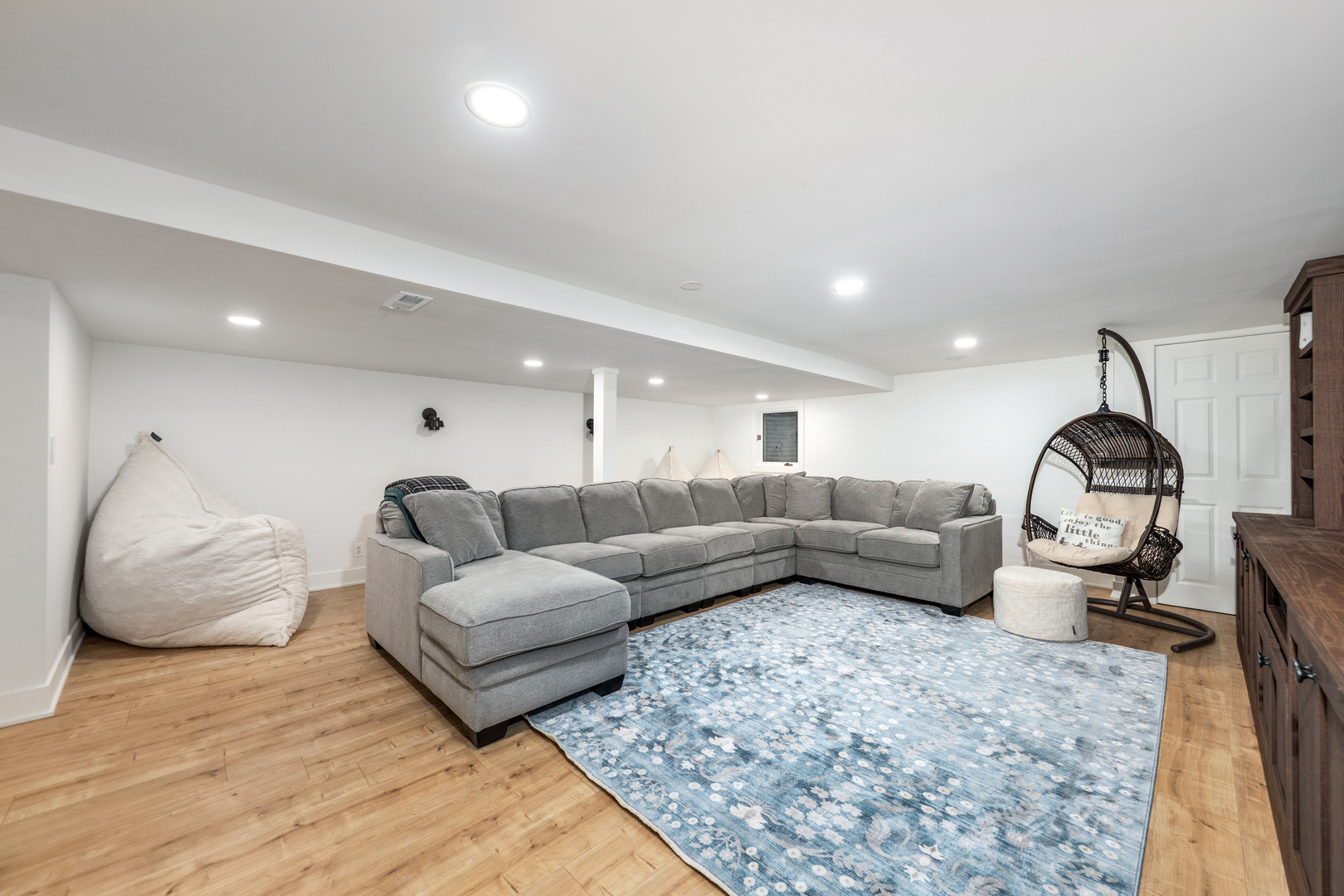 2421 River Woods Drive, Naperville, IL 60565