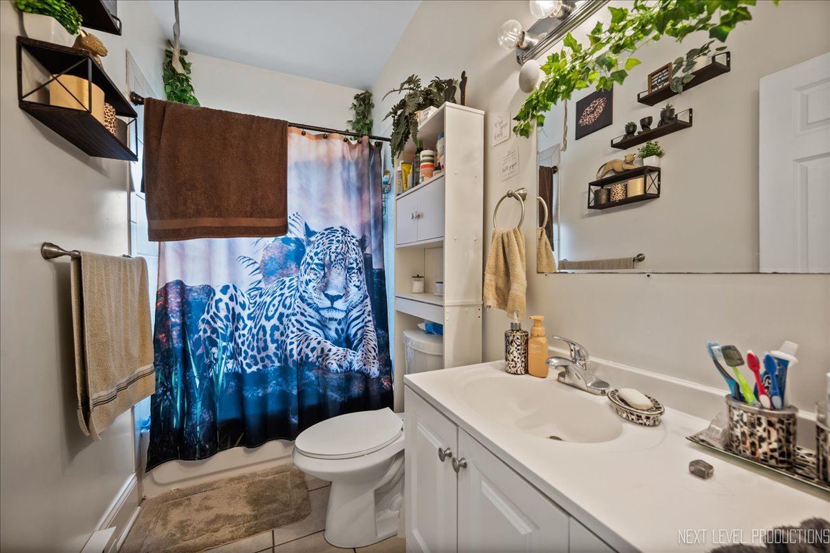 112-114 N Center Street, Joliet, IL 60435