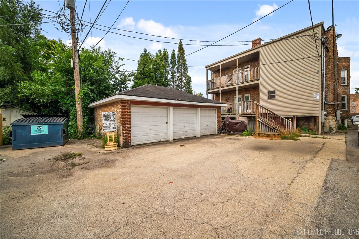 112-114 N Center Street, Joliet, IL 60435