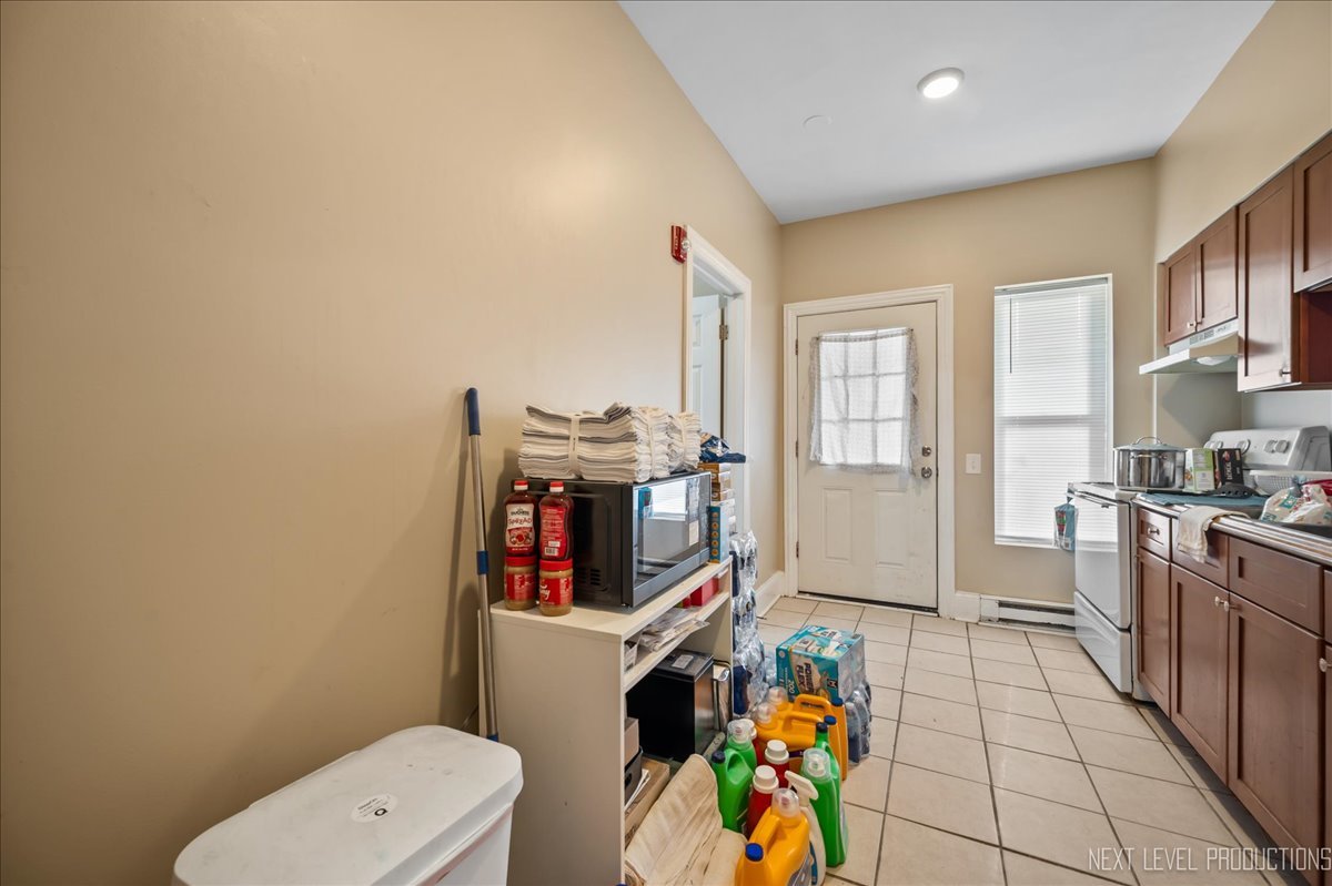 112-114 N Center Street, Joliet, IL 60435