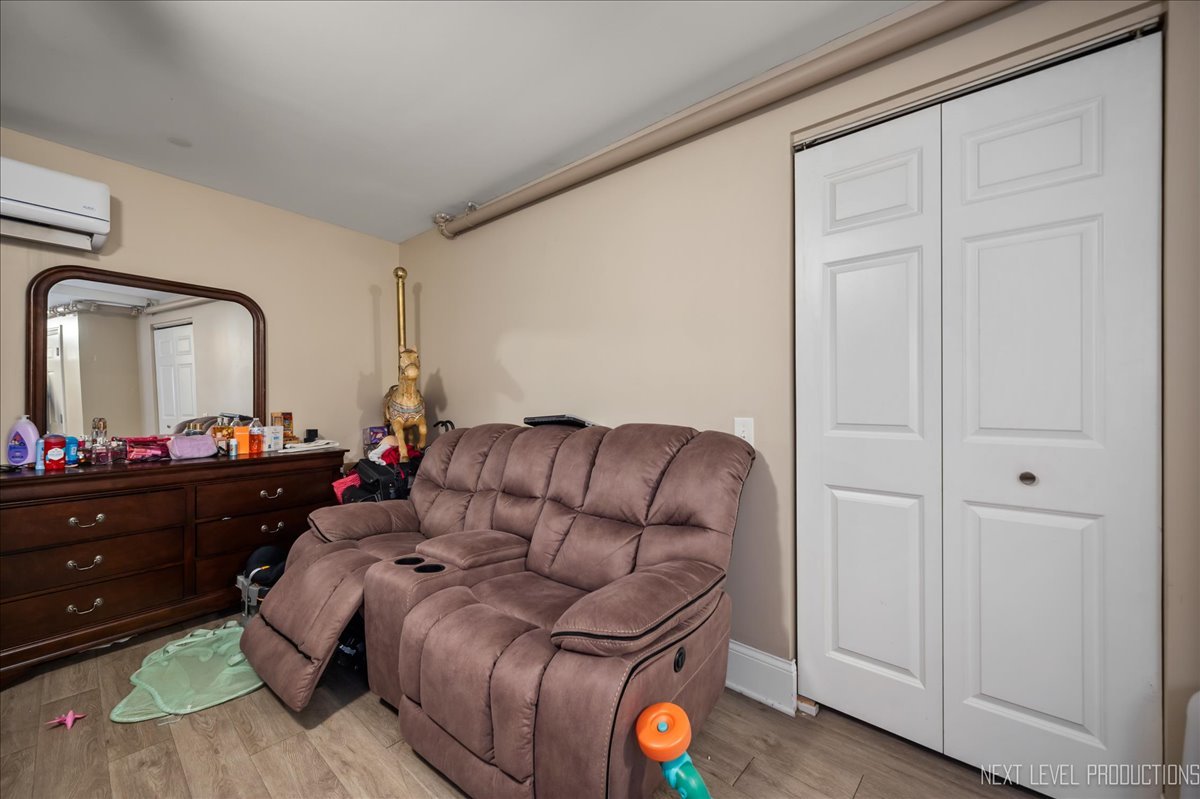 112-114 N Center Street, Joliet, IL 60435