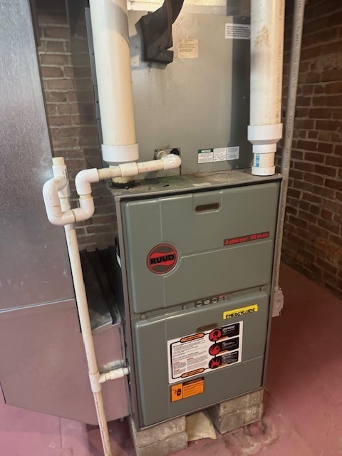 505 N Center Street, Clinton, IL 61727