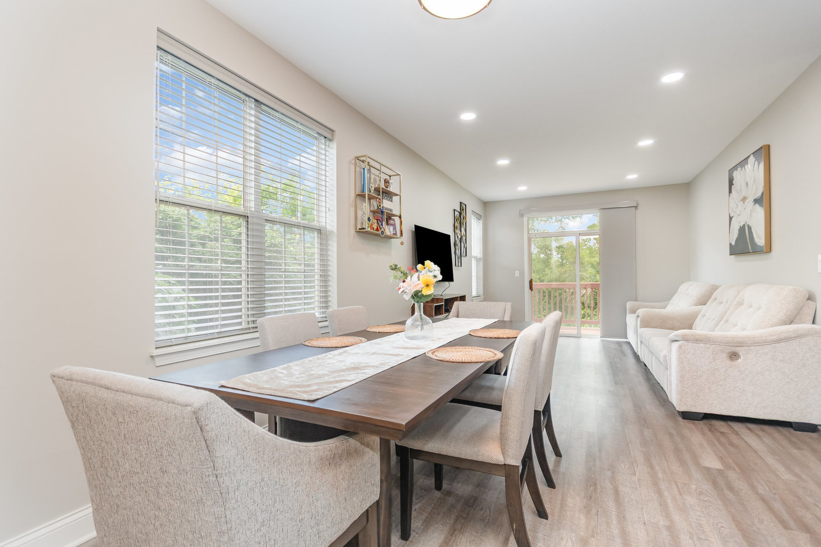 954 Genesee Drive #954, Naperville, IL 60563