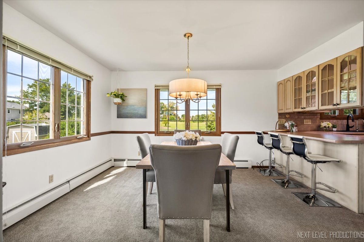 38W144 Beckman Trail, Elgin, IL 60124