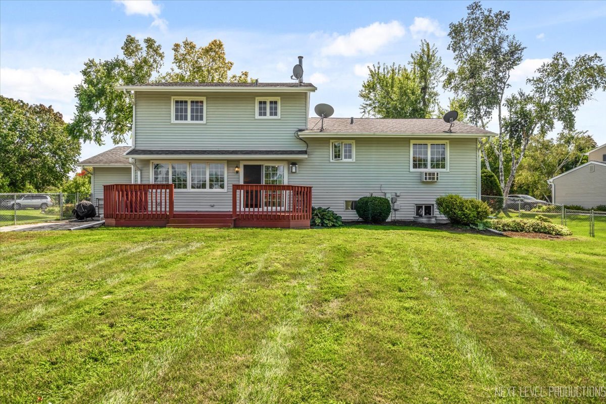 38W144 Beckman Trail, Elgin, IL 60124