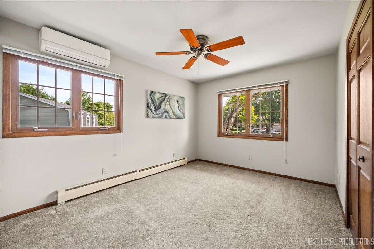 38W144 Beckman Trail, Elgin, IL 60124