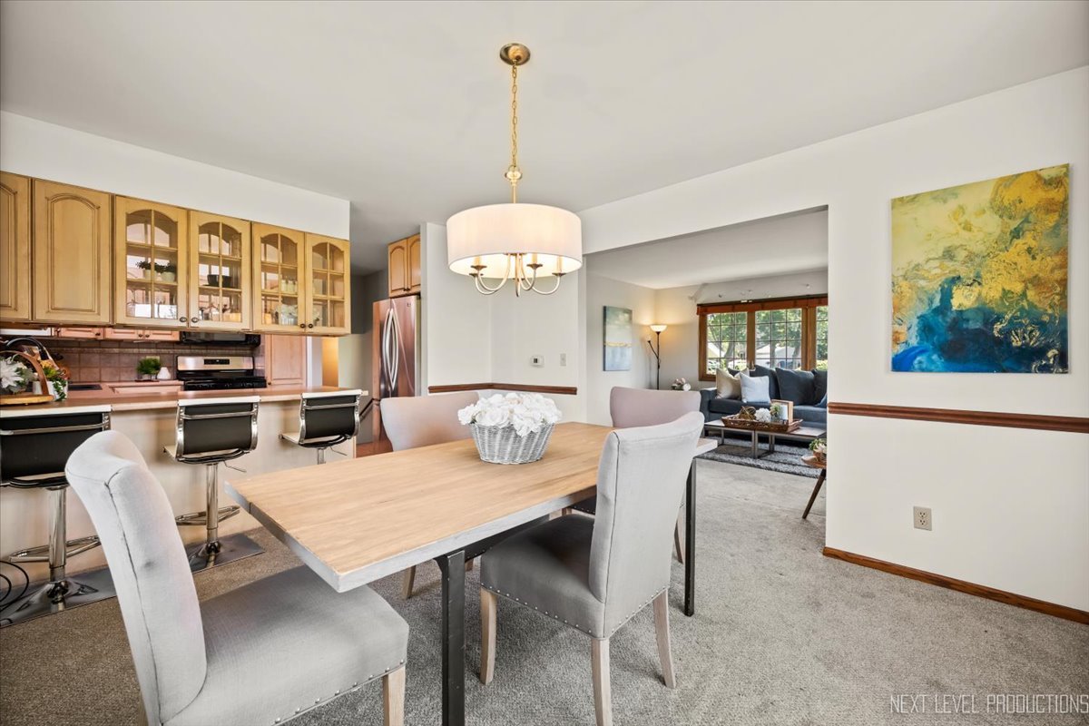 38W144 Beckman Trail, Elgin, IL 60124