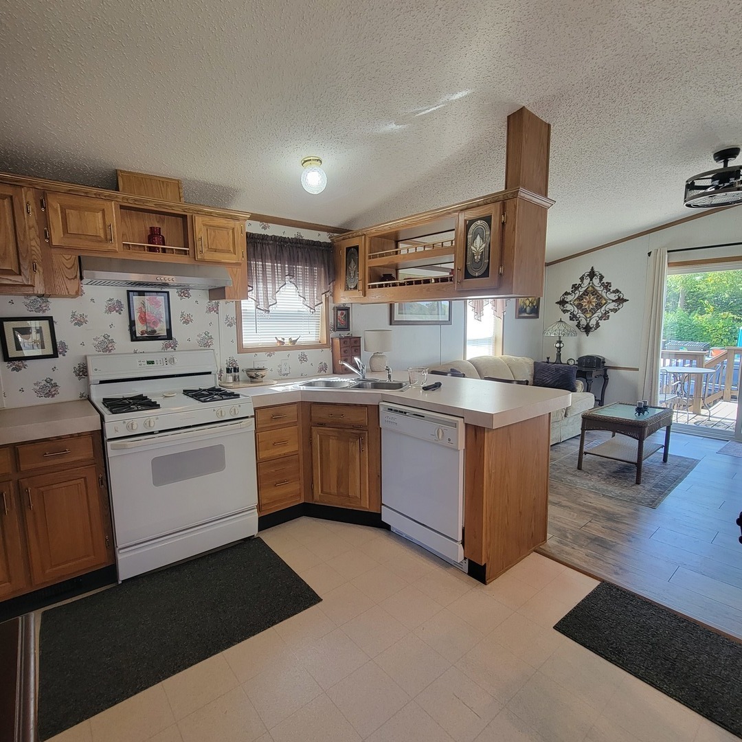 240 Whitney Road #13, Lake Zurich, IL 60047