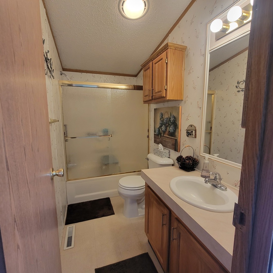 240 Whitney Road #13, Lake Zurich, IL 60047