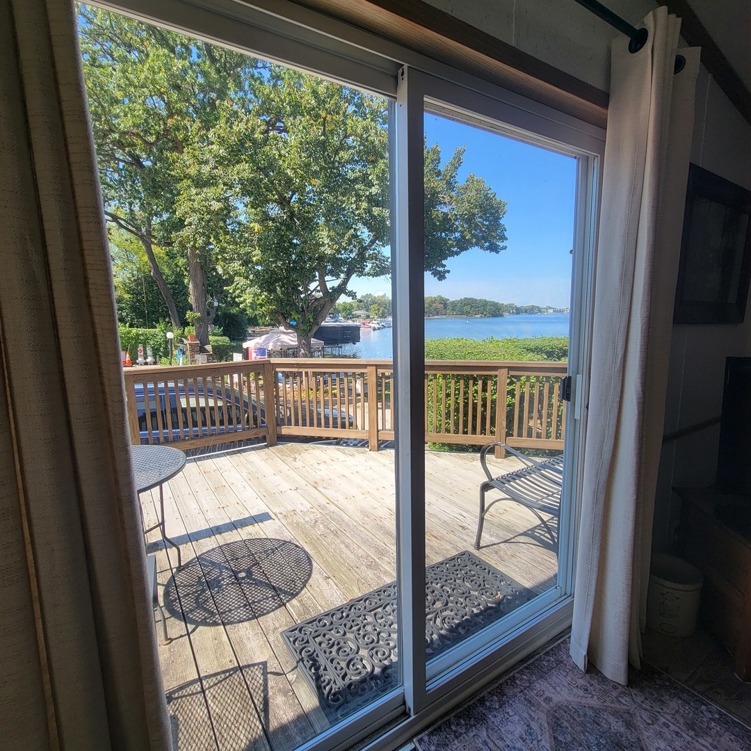 240 Whitney Road #13, Lake Zurich, IL 60047