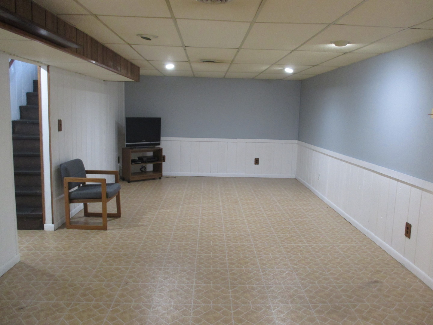 1606 Dearborn Street, Crest Hill, IL 60403