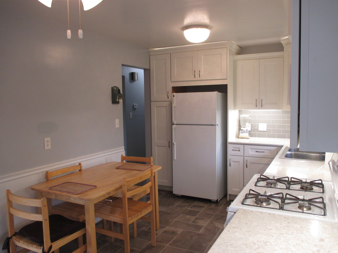 1606 Dearborn Street, Crest Hill, IL 60403