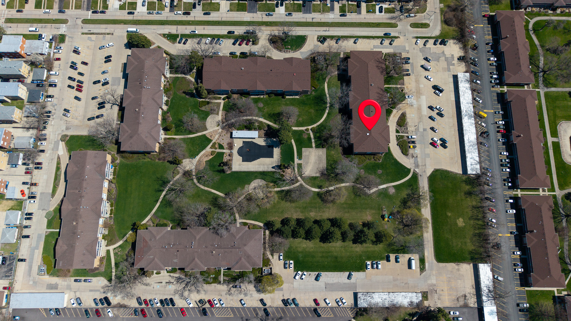 960 Beau Drive #303, Des Plaines, IL 60016