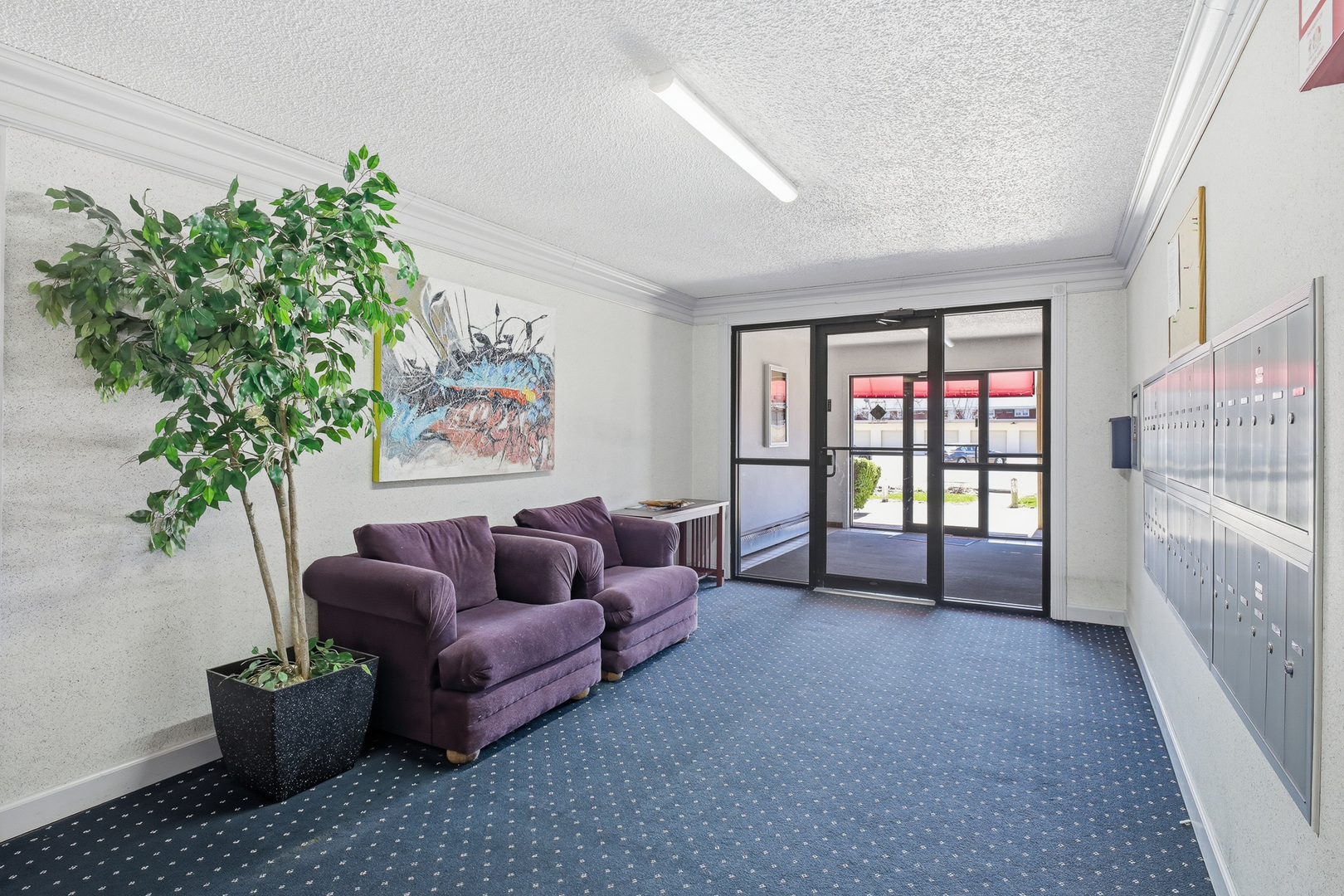 960 Beau Drive #303, Des Plaines, IL 60016