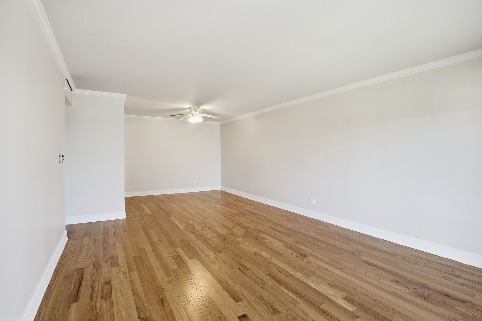 960 Beau Drive #303, Des Plaines, IL 60016