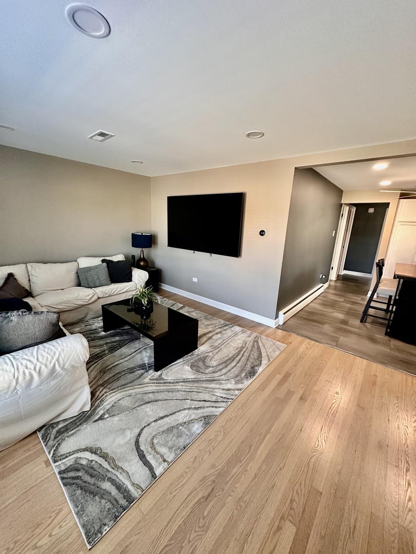 12832 S Manistee Avenue, Chicago, IL 60633