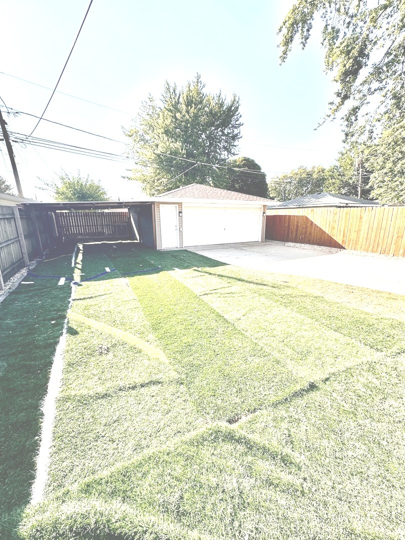12832 S Manistee Avenue, Chicago, IL 60633