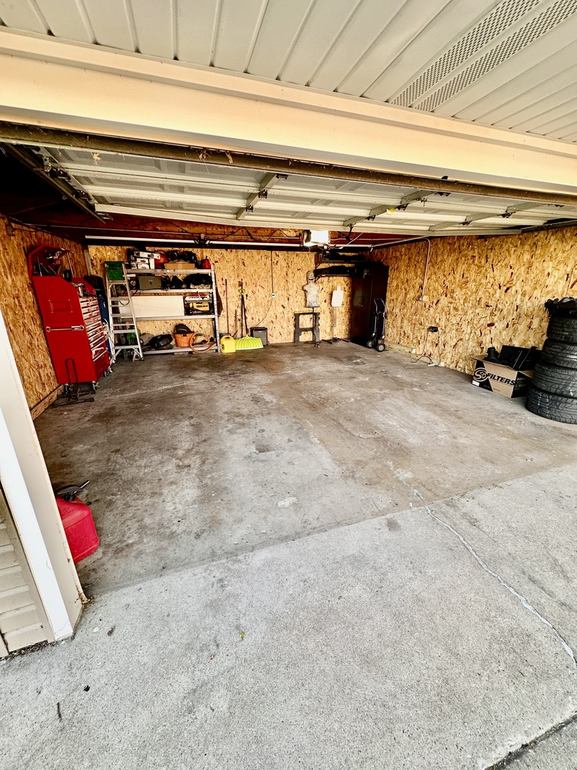 12832 S Manistee Avenue, Chicago, IL 60633