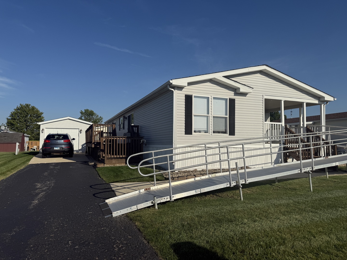 17 BOBWHITE Lane, Beecher, IL 60401