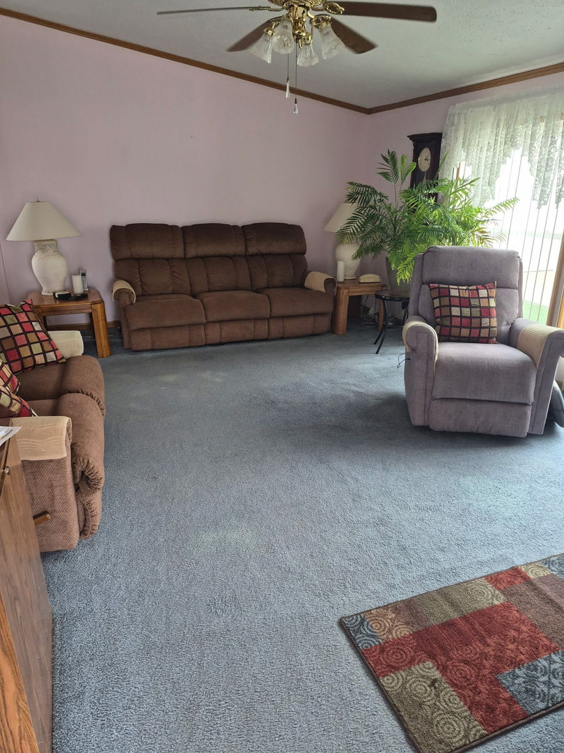 17 BOBWHITE Lane, Beecher, IL 60401