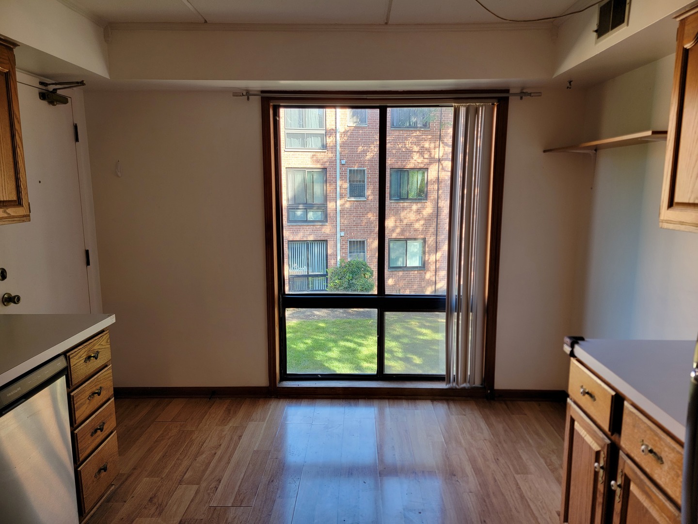 5406 Chateau Drive #4, Rolling Meadows, IL 60008