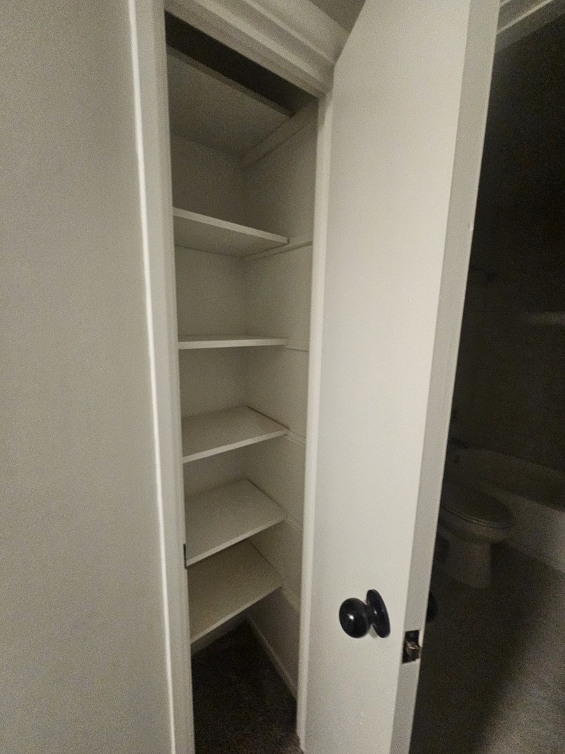 17640 Central Park Avenue, Country Club Hills, IL 60478