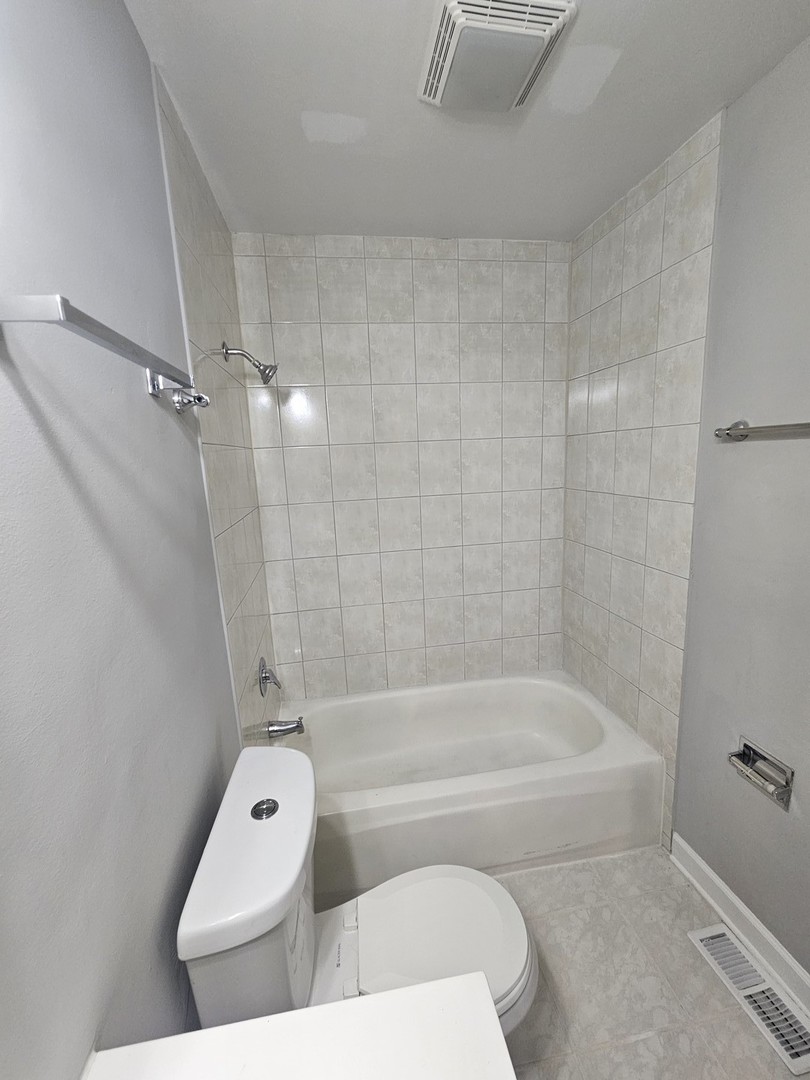 17640 Central Park Avenue, Country Club Hills, IL 60478