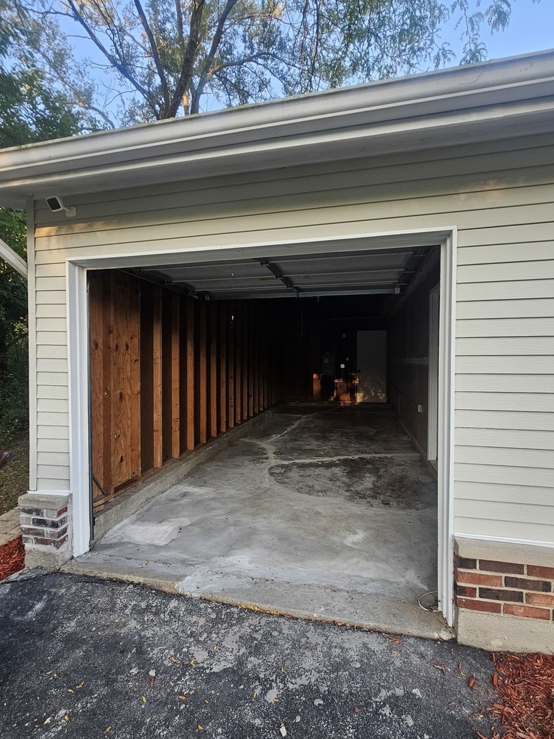 17640 Central Park Avenue, Country Club Hills, IL 60478