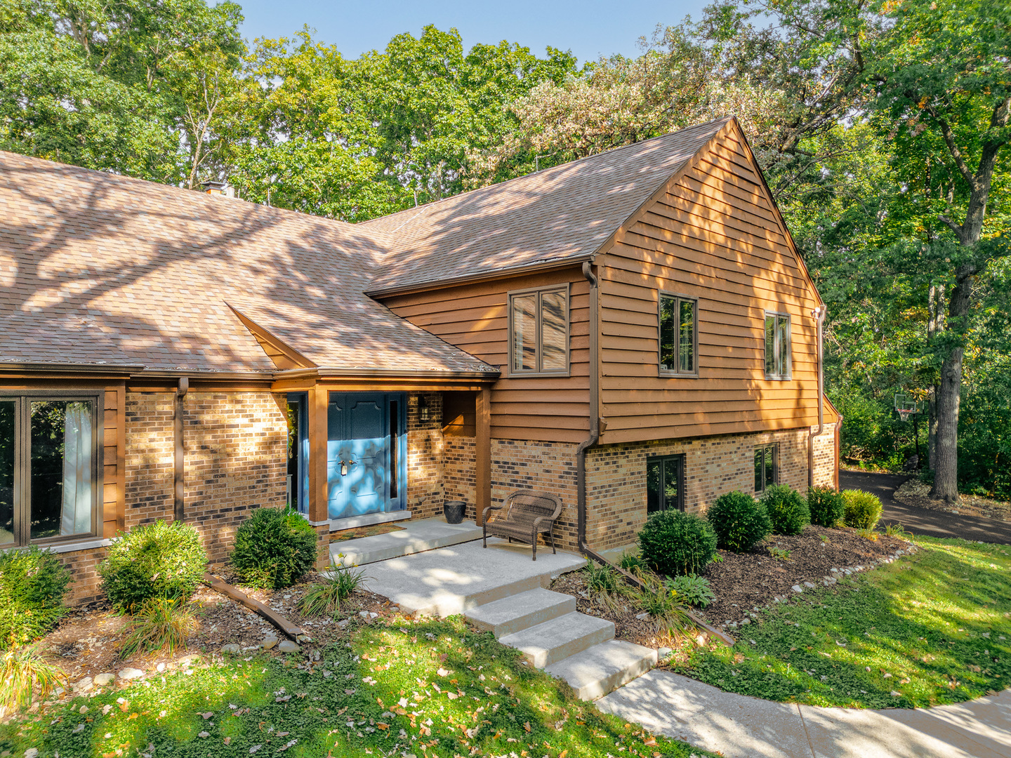 1313 Chatham Lane, Woodstock, IL 60098