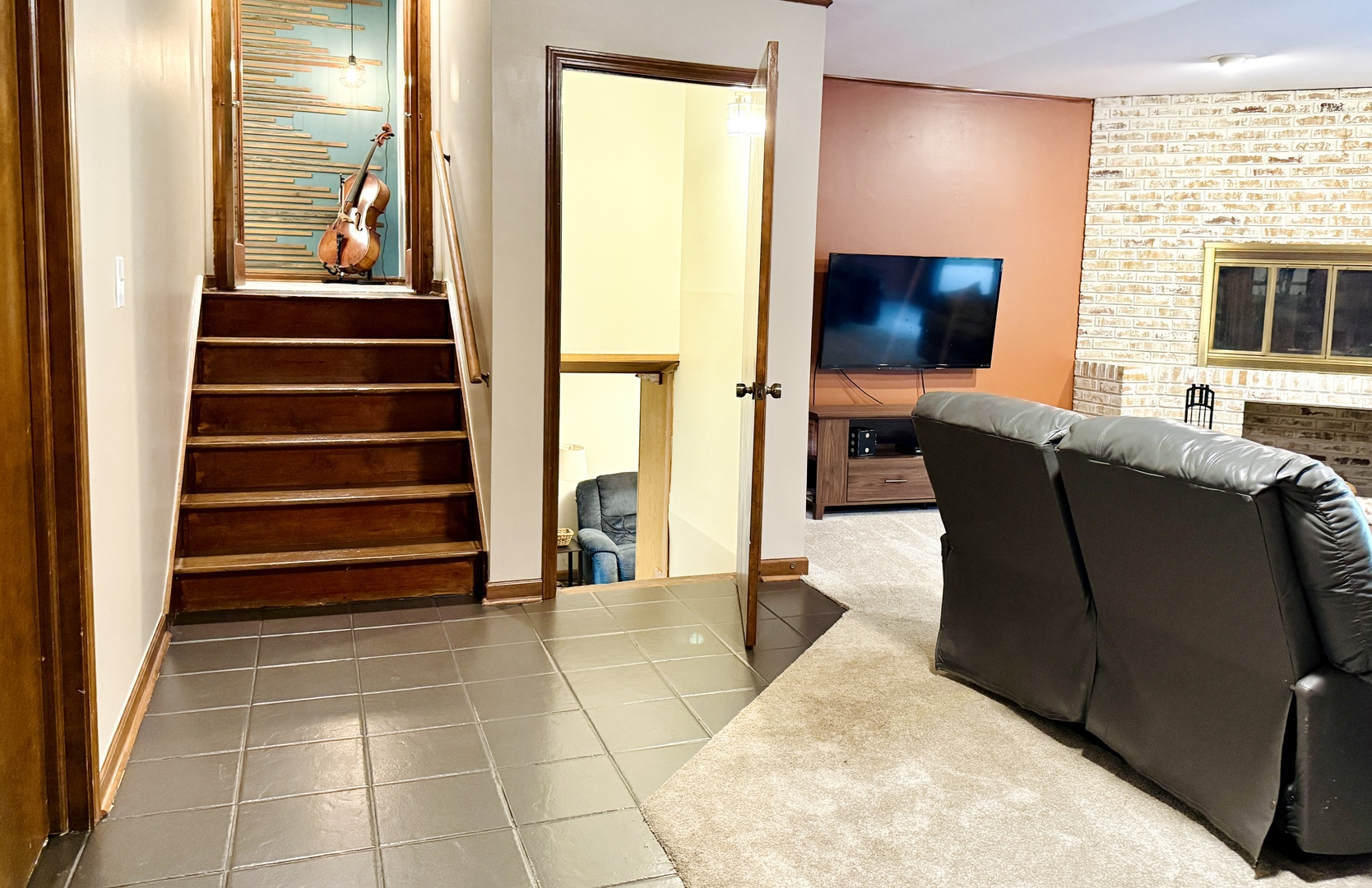 1313 Chatham Lane, Woodstock, IL 60098