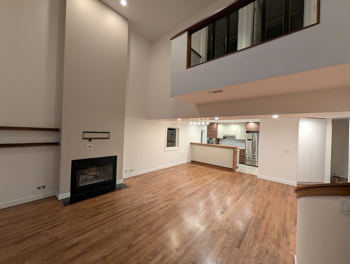 8735 W CATHERINE Avenue #8, Chicago, IL 60656