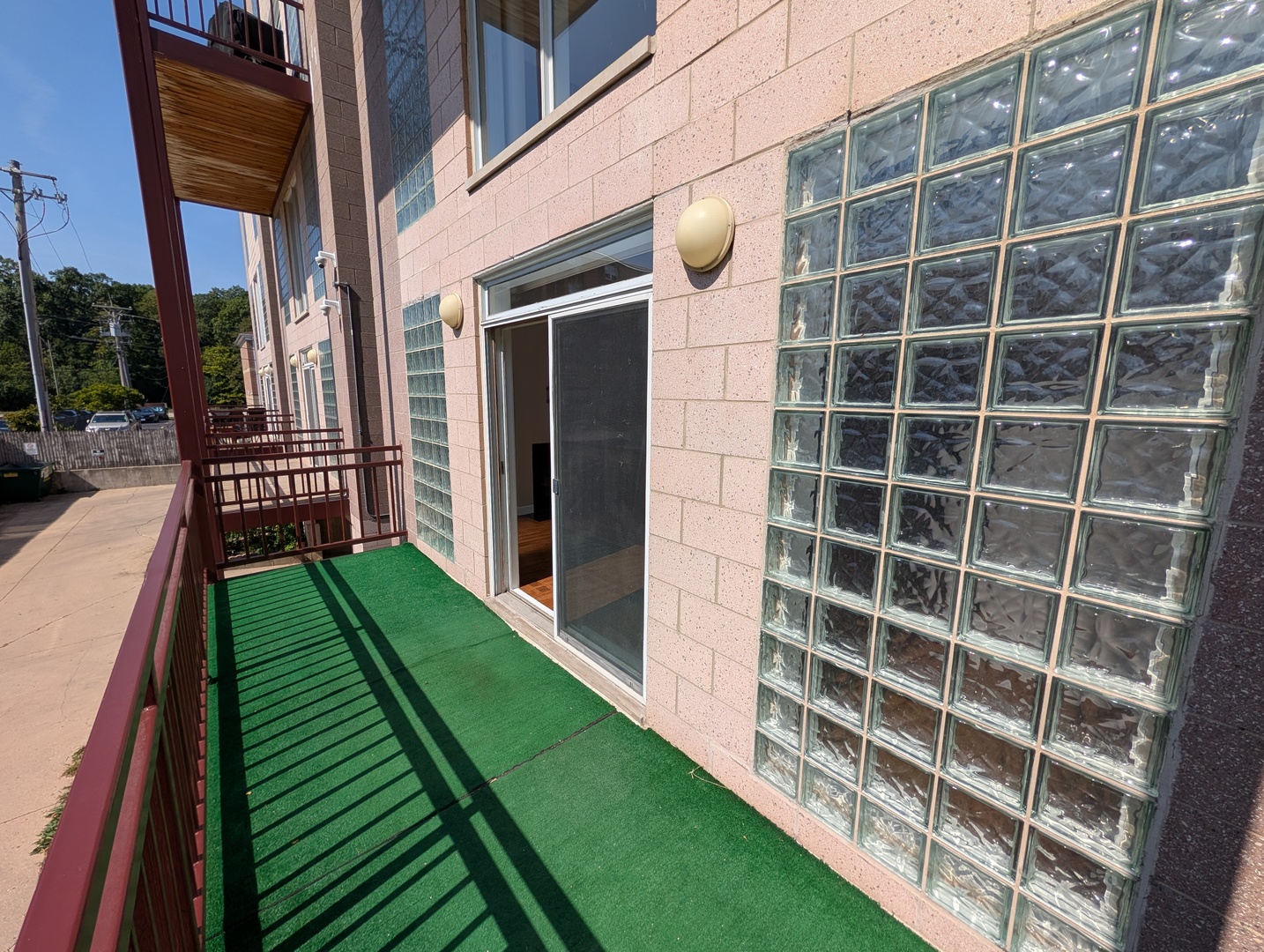 8735 W CATHERINE Avenue #8, Chicago, IL 60656