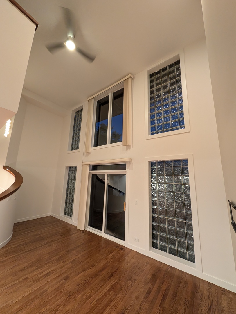 8735 W CATHERINE Avenue #8, Chicago, IL 60656