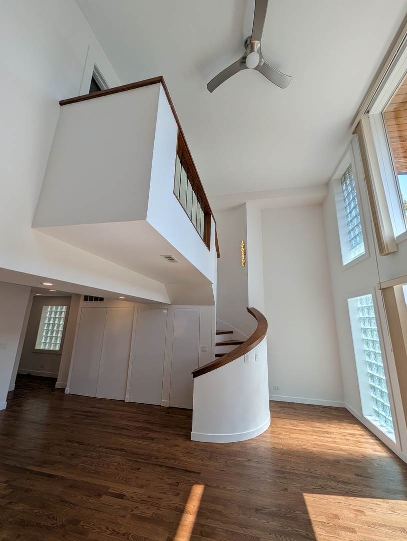 8735 W CATHERINE Avenue #8, Chicago, IL 60656