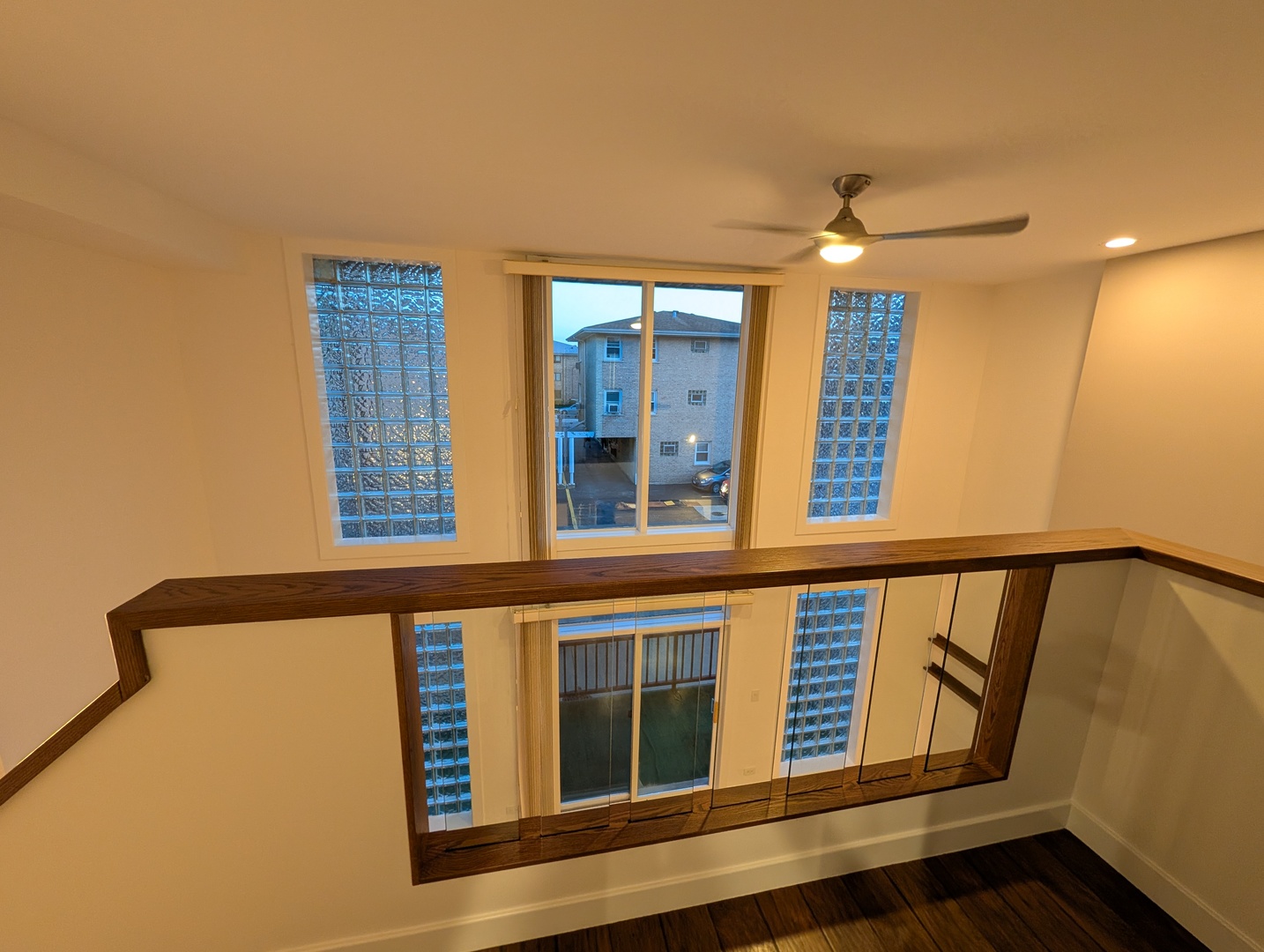 8735 W CATHERINE Avenue #8, Chicago, IL 60656
