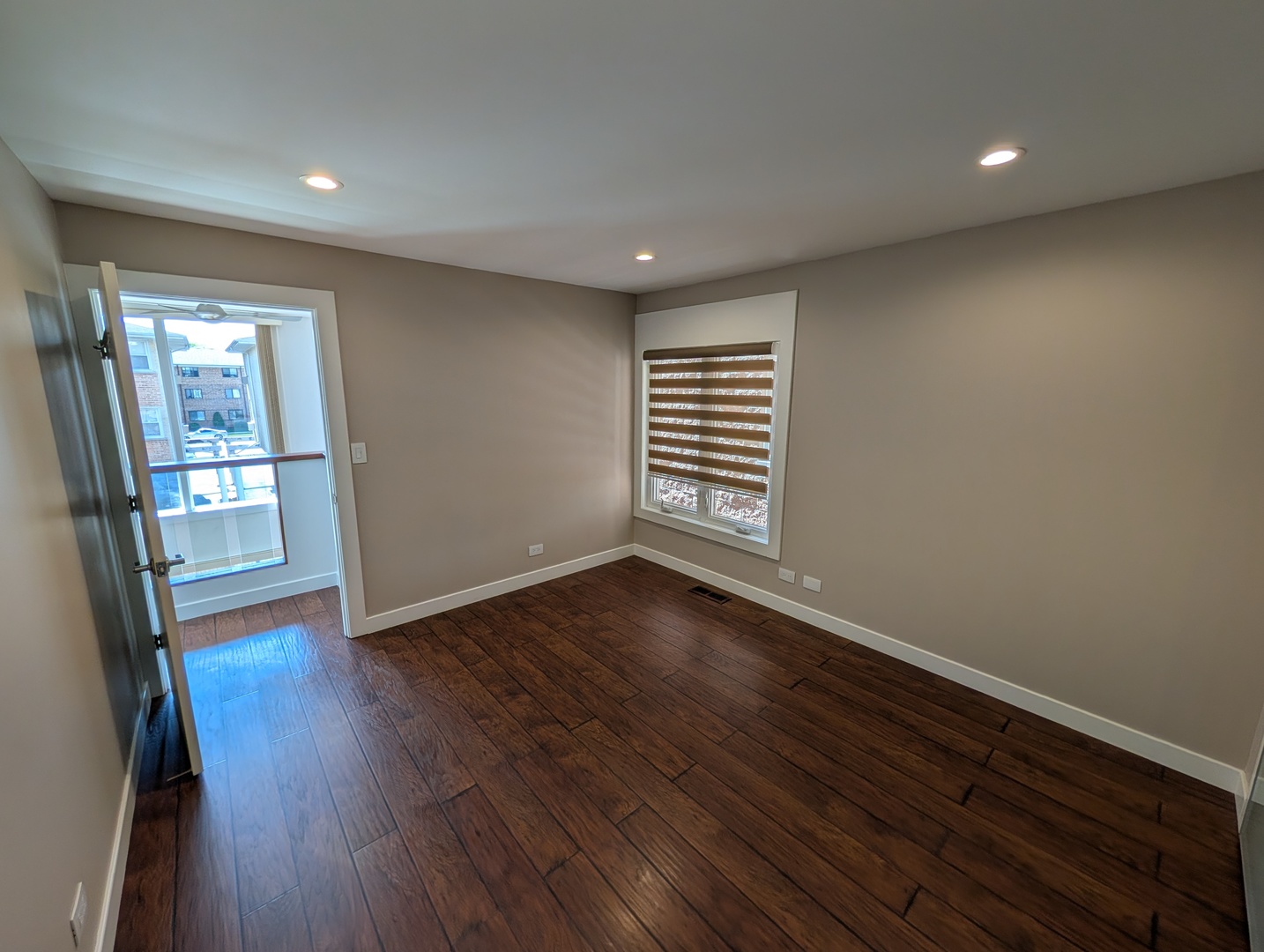 8735 W CATHERINE Avenue #8, Chicago, IL 60656