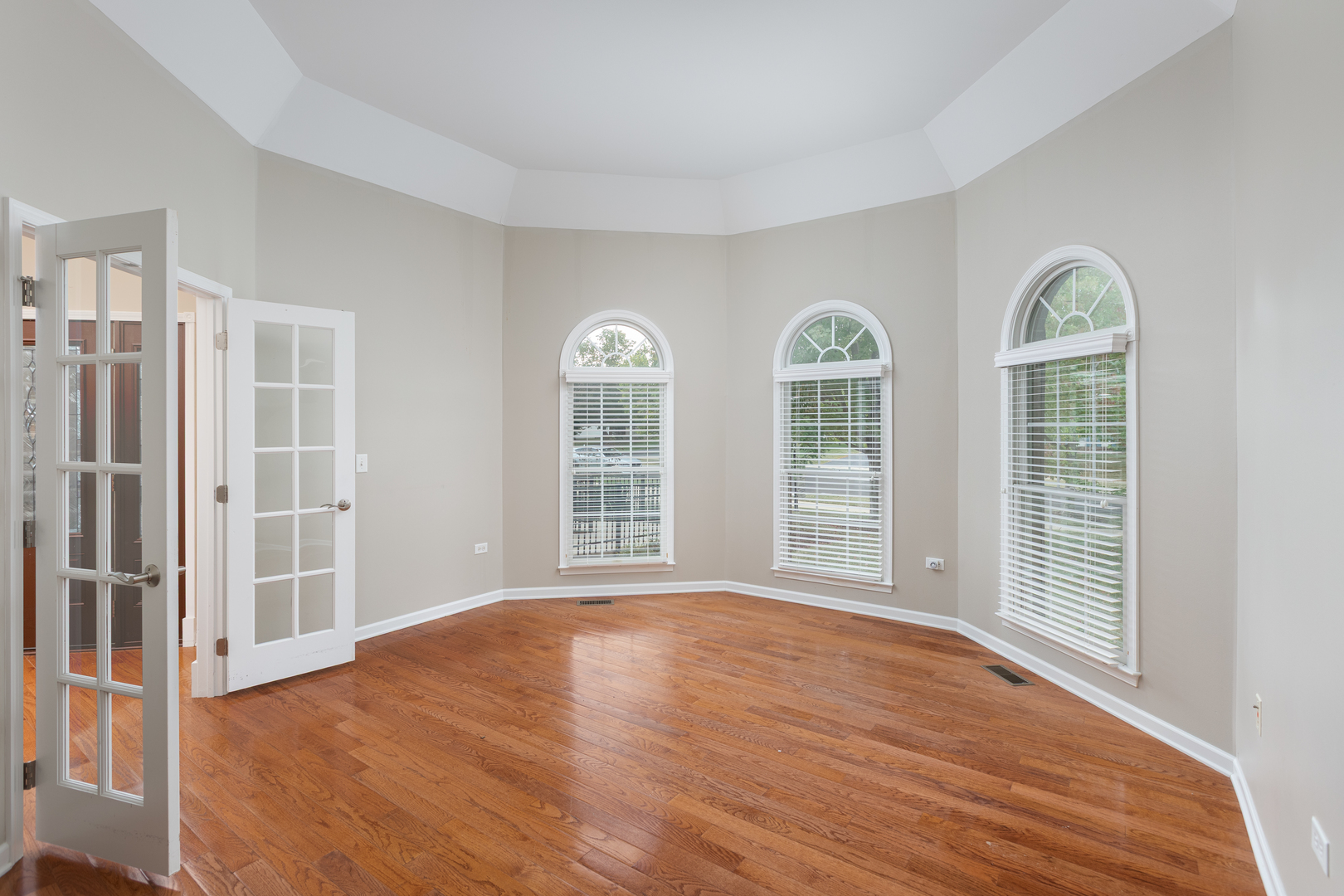 351 Lake Run Lane, North Aurora, IL 60542