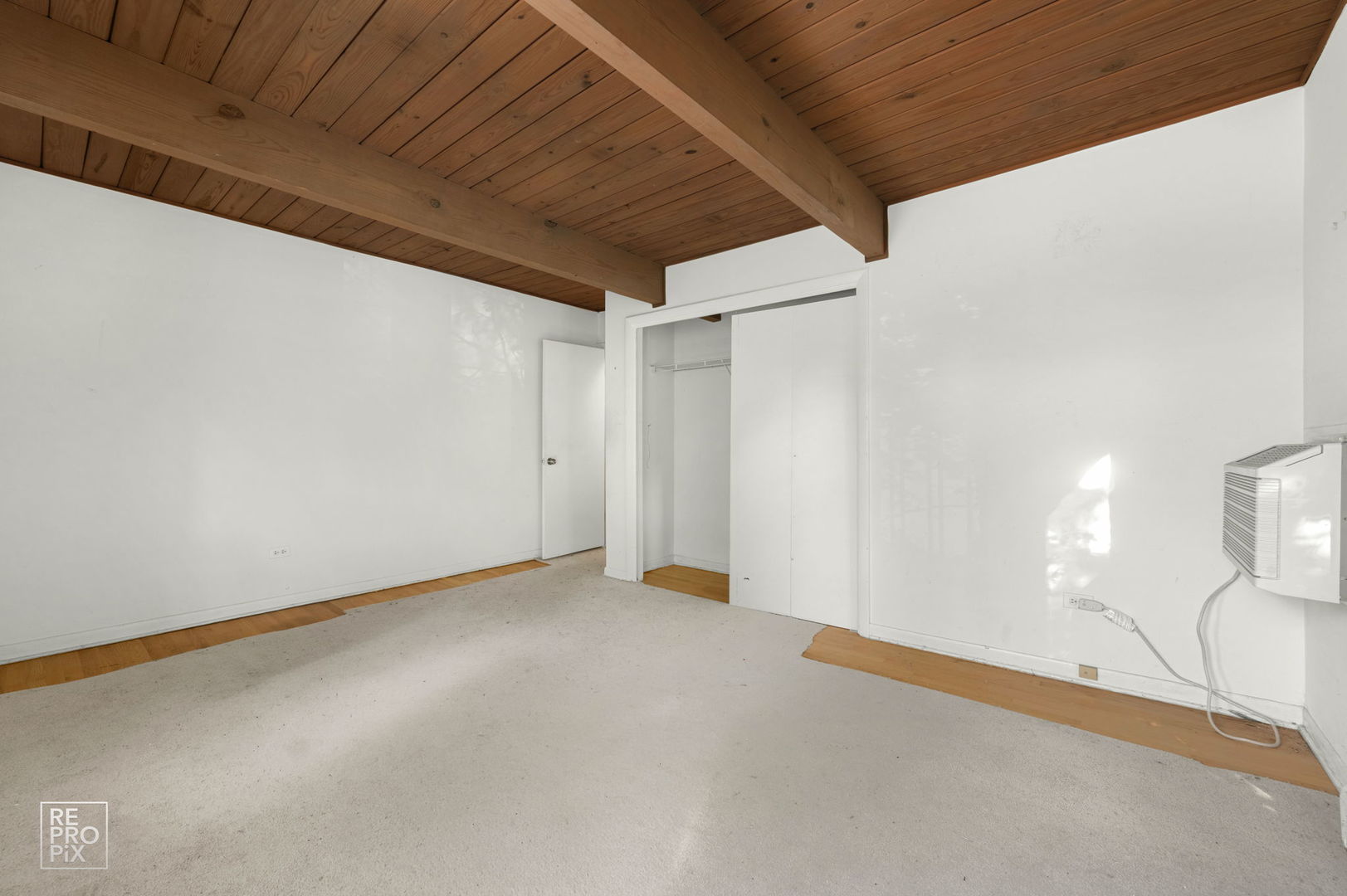 553 Barton Avenue, Evanston, IL 60202