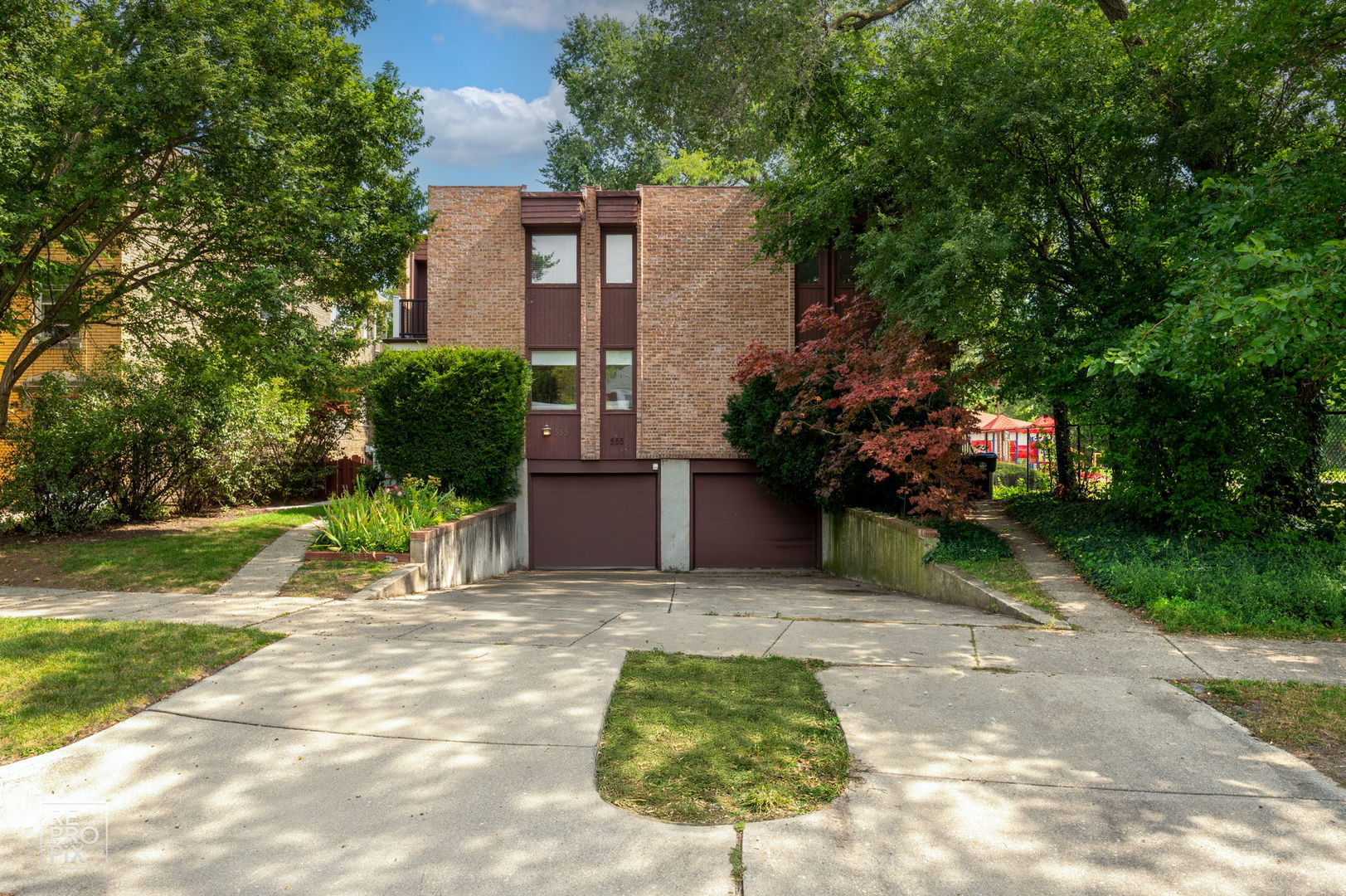 553 Barton Avenue, Evanston, IL 60202