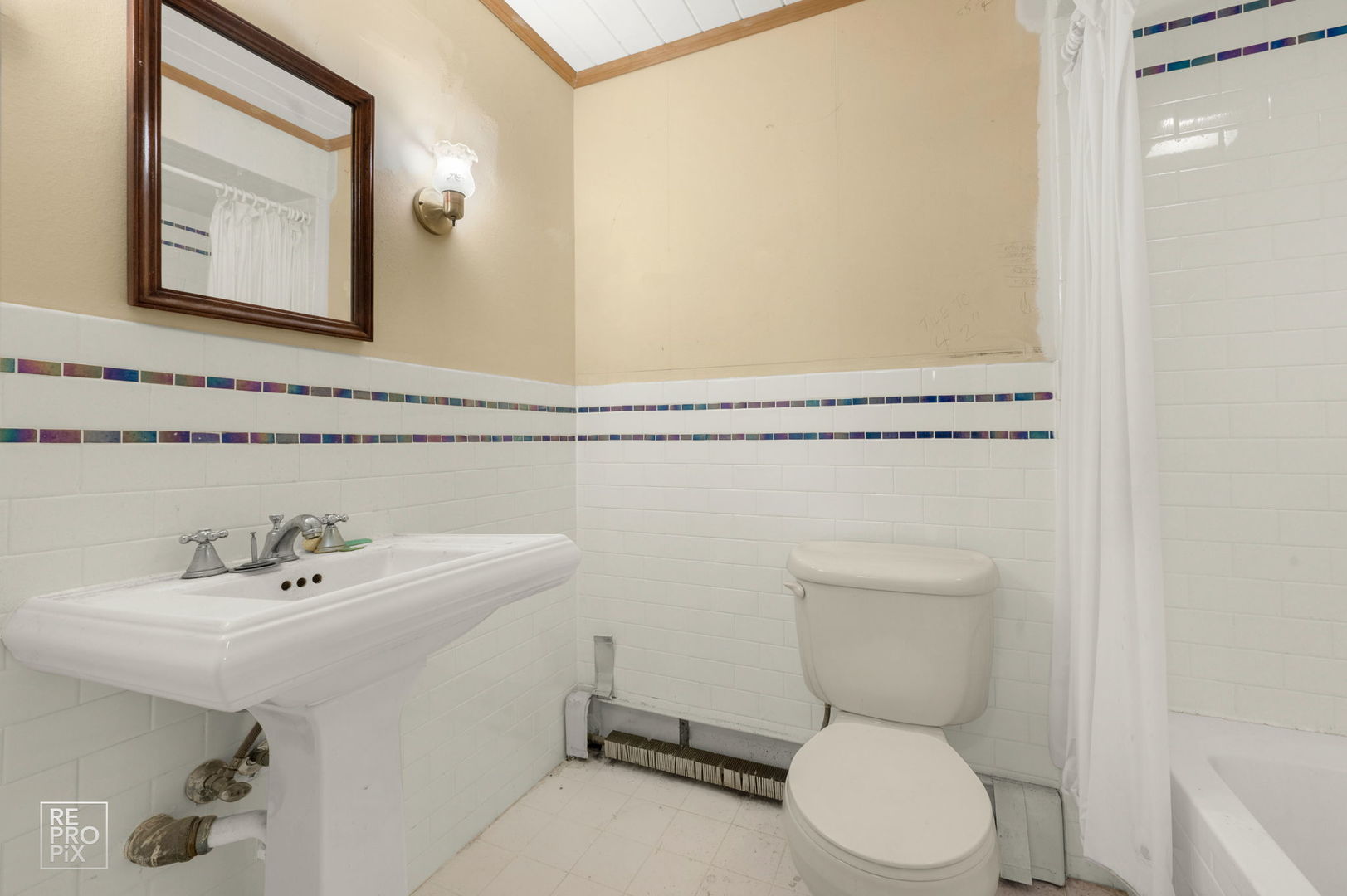 553 Barton Avenue, Evanston, IL 60202