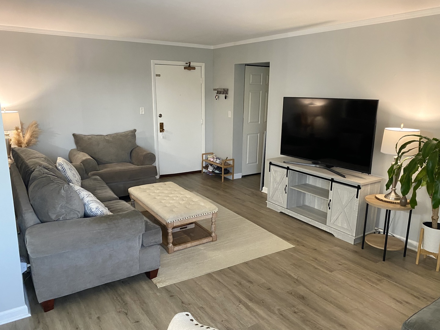 1460 Fairlane Drive #513, Schaumburg, IL 60193