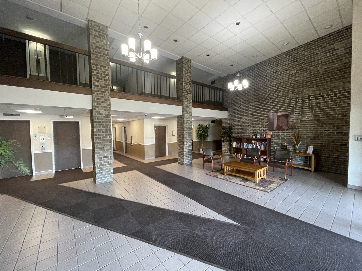 1460 Fairlane Drive #513, Schaumburg, IL 60193