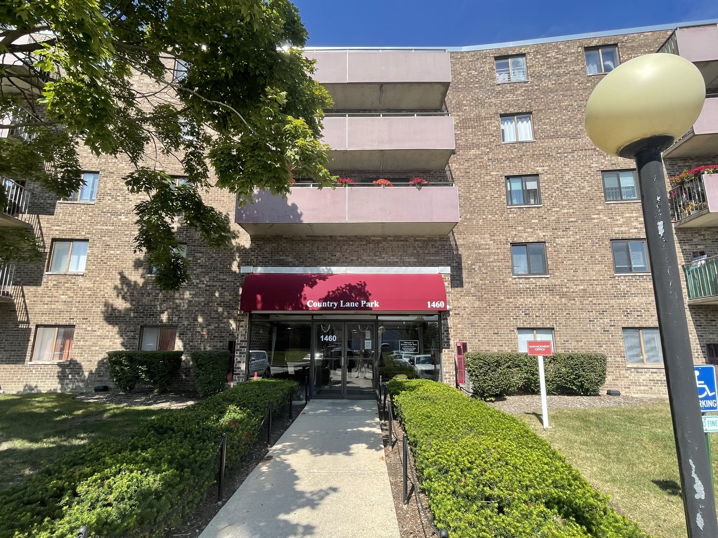 1460 Fairlane Drive #513, Schaumburg, IL 60193